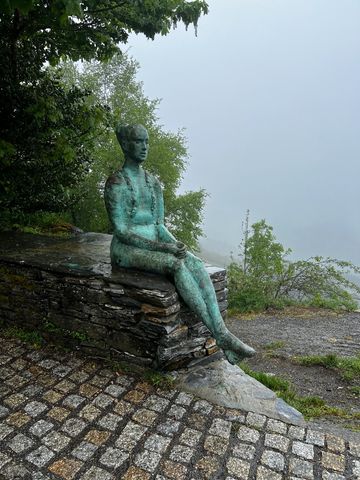 Statue of a woman on the Camino Frances