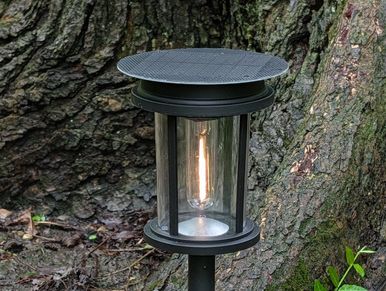 Photo of a Mesa+ Lantern solar light by SHADE SOLAR®.