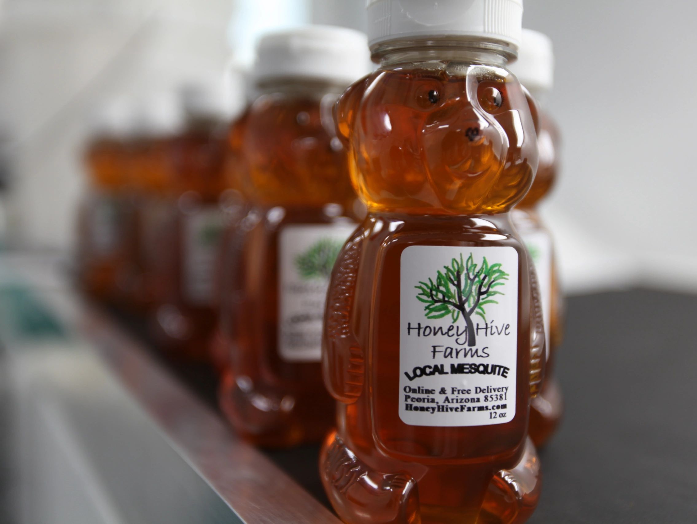 Mesquite honey by Honey Hive Farms for Peoria Arizona. All raw & local honey harvest by a beekeeper.