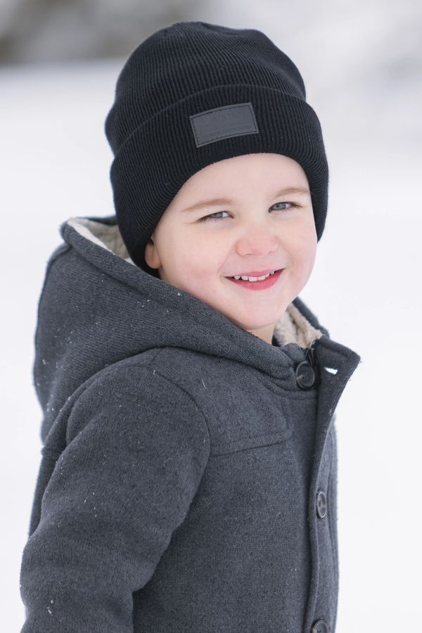 Portrait d'enfant à l'extérieur