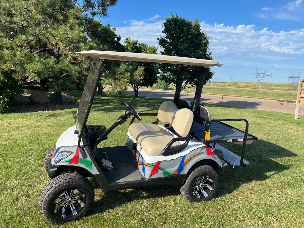 Yamaha Drive Gas EFI STREET READY Lifted Golf Cart/Car, White Pearl