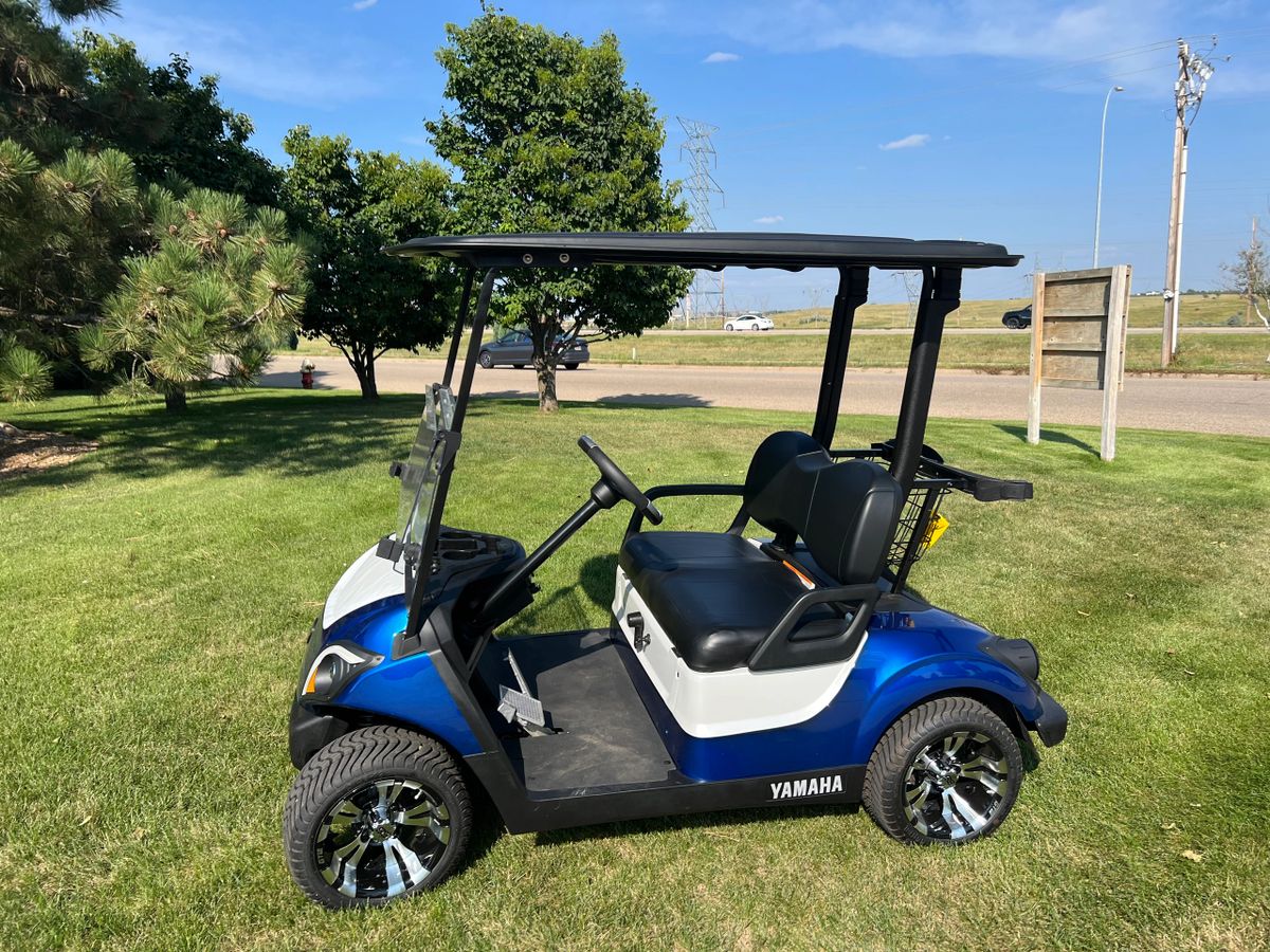 Yamaha Drive2 Gas Golf Cart, Low Pro Golfer. Blue/White Ghost flames