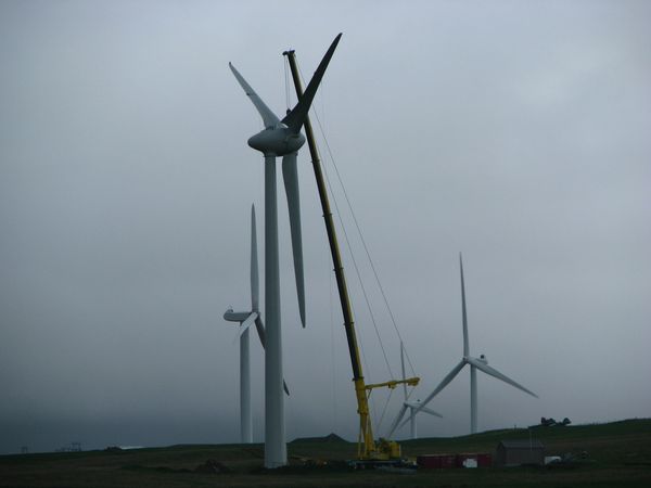 Burgar Hill Renewables Ltd Enercon E-70 Nacelle being lifted on, 2009 