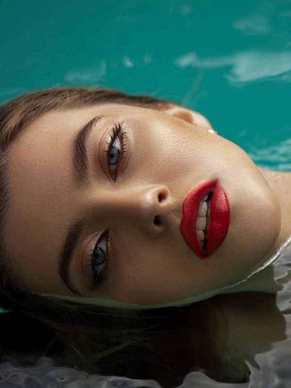 The Art of Illumination brings light to face and body that bring out your most flattering glow. 