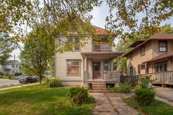 421 Washington Street, Cedar Falls, Iowa