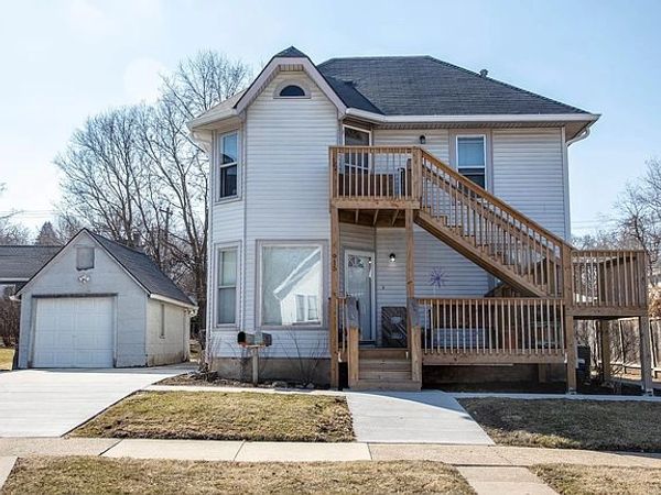 915 1/2 Tremont Street, Cedar Falls, Iowa