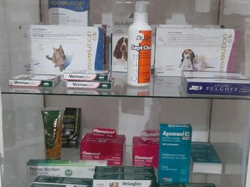 Farmácia completa para prover o melhor para nossos amiguinhos.