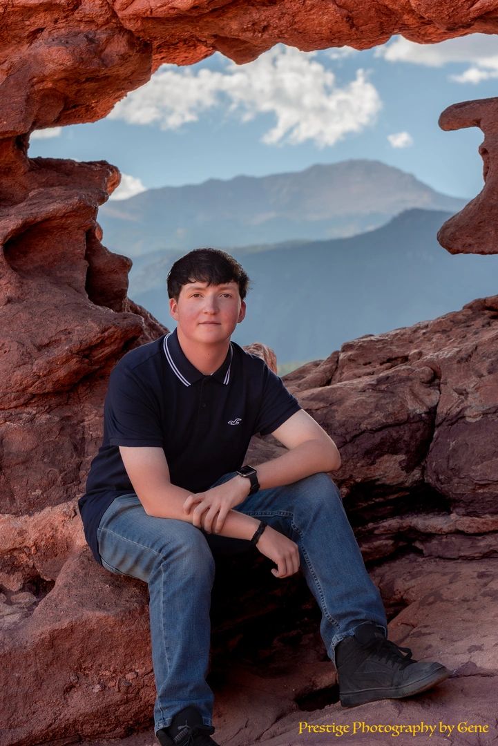 outdoor senior portraits