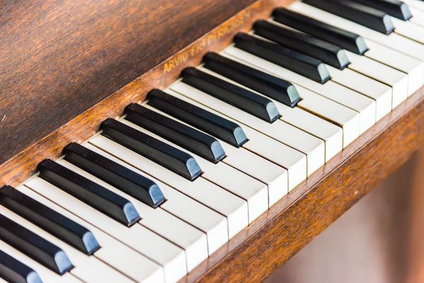 North West Piano specialist, tuning, repairs, restoration, polishing, transportation, storage, sales