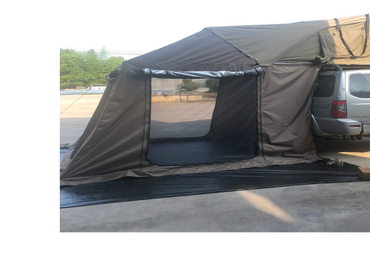 camping double rattaché à une voiture