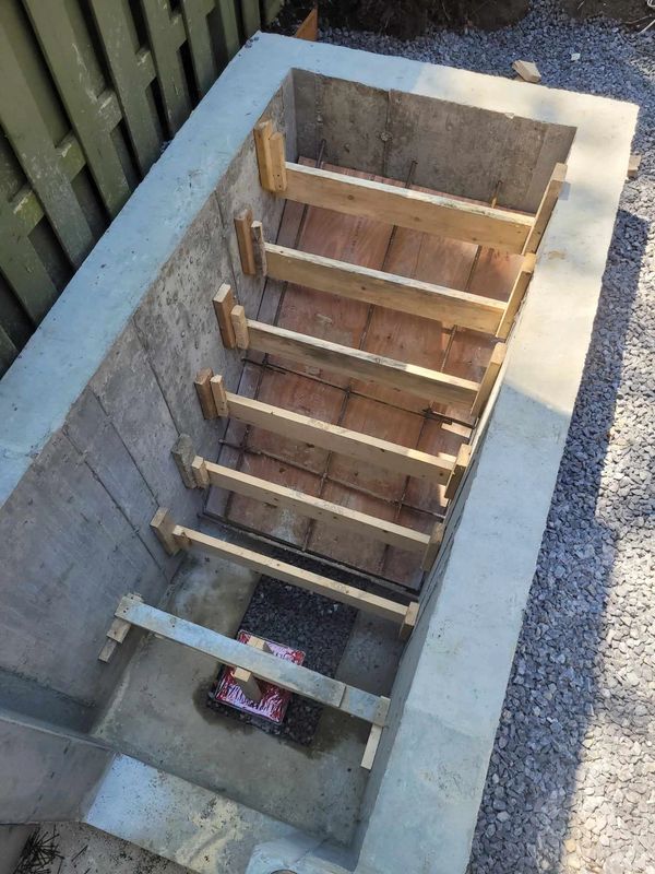 Marches (bois et béton)