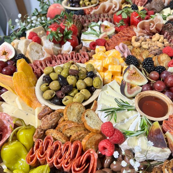 grazing tables, Long Island, New York, charcuterie boards, charcuterie tables, graze, Long Island, c