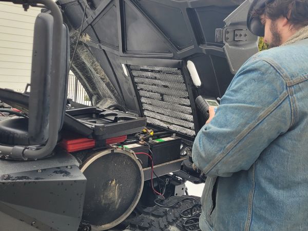 Mobile mechanic testing battery