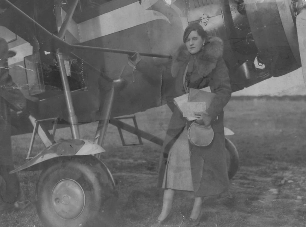 Cathleen Bryan operated a flying school and commercial aviation business in north County Dublin. 