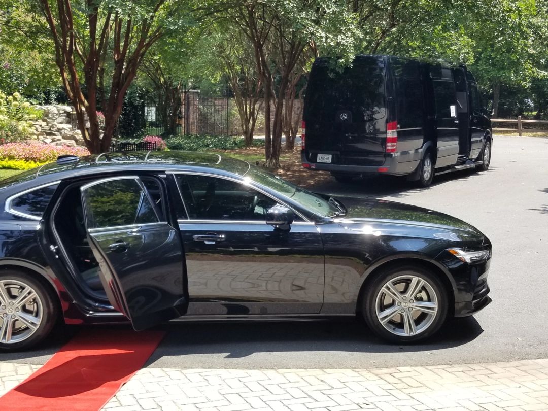 Alimena Limousine & Worldwide Transportation