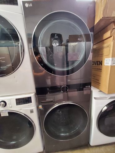 LG TOWER WKGX201HBA GAS WASHER AND DRYER 