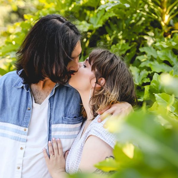 romance, engagement, portrait, portrait photography, couples photography, bokeh, kiss, love