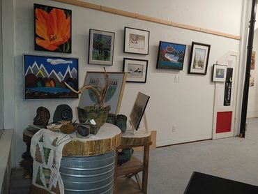 Art Show in Kimberley, 2021
Laundromat “Pop-up Gallery”

