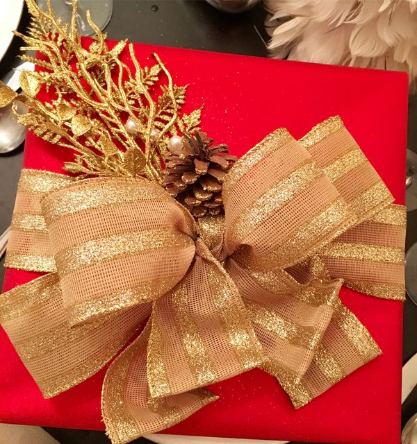 Extra Golden Bow and Topper