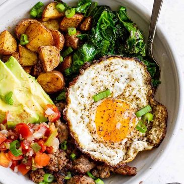 Delicious breakfast bowls using fresh, local ingredients! 