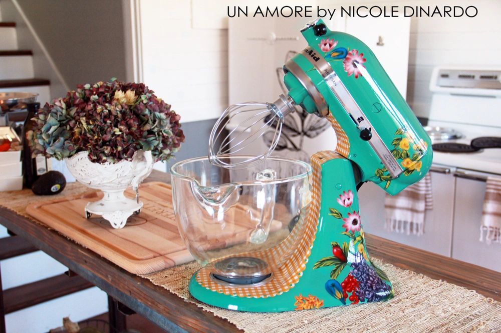 EXCLUSIVE The Pioneer Woman Third Edition Custom Floral KitchenAid Mixer Artisan Series mixer Included