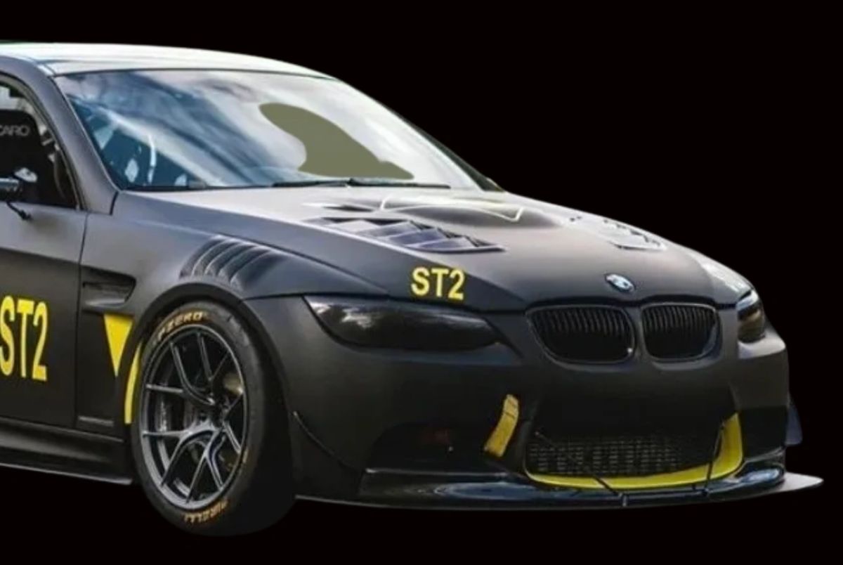 BMW E92 M3 GTR-S Style Vented Front Fenders