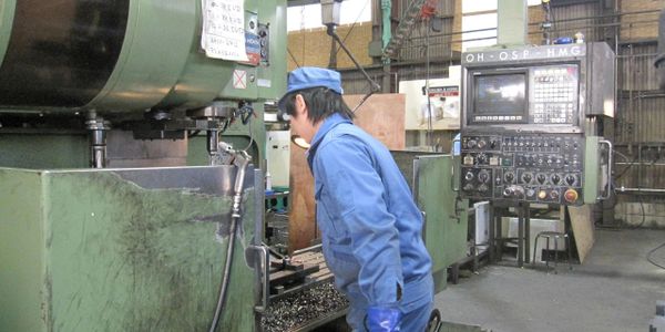 マシニングセンタ技術者