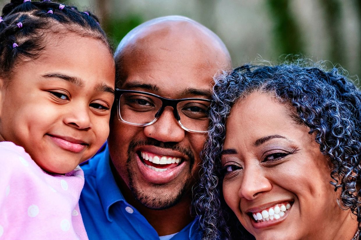 Portrait photo of Dontaye Carter, communications strategist, public speaker, and author