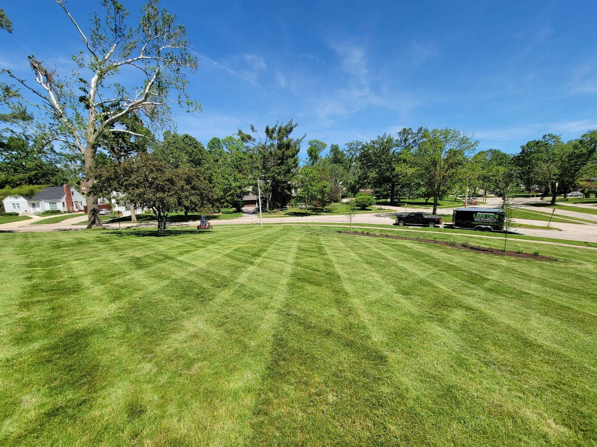 Mowing High Definition Lawn Care