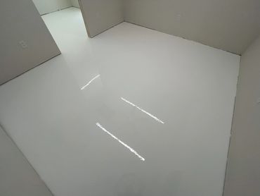 White Solid Epoxy Floor