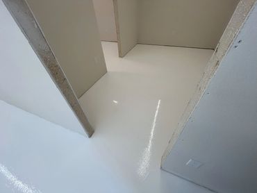 White Solid Epoxy Floor