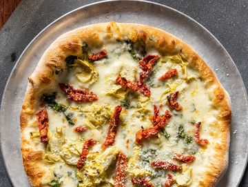 Spinach and Artichoke Pizza, Specialty Pizza