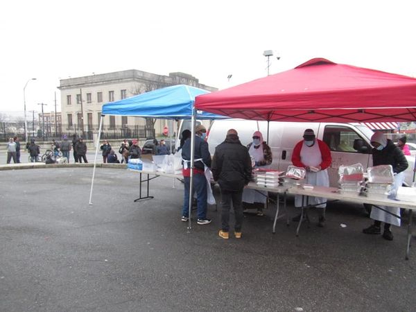 During COVID-19 hunger had a negative impact on our community. Watch as our volunteers take action