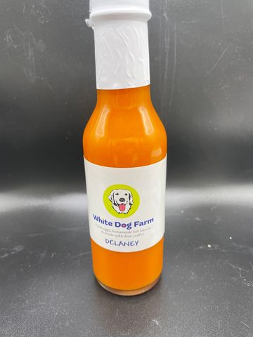 Hot hot sauce with Tobasco peppers, cayenne peppers, habanero peppers and ghost peppers 