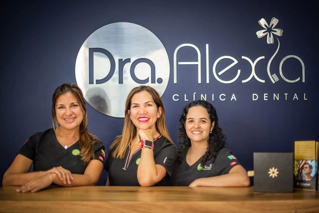 Dra Alexia Clínica Dental Top Doctor Spark e Invisalign ®