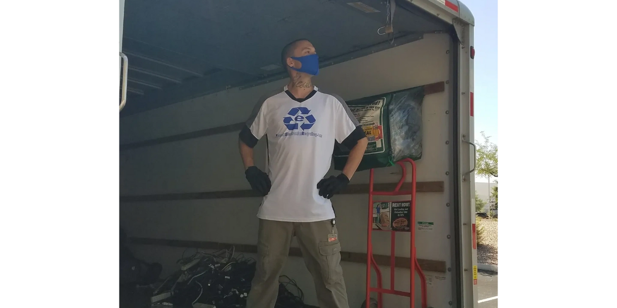 phoenix electronics recycling employee
scrapper free pick up