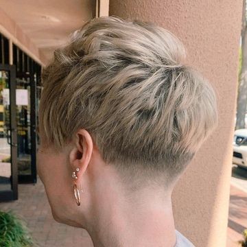 Women's Pixie Haircut