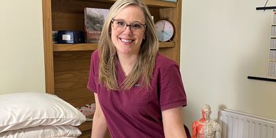 Camilla the acupuncturist at Wind Song Acupuncture in Royal Leamington Spa working with migraine