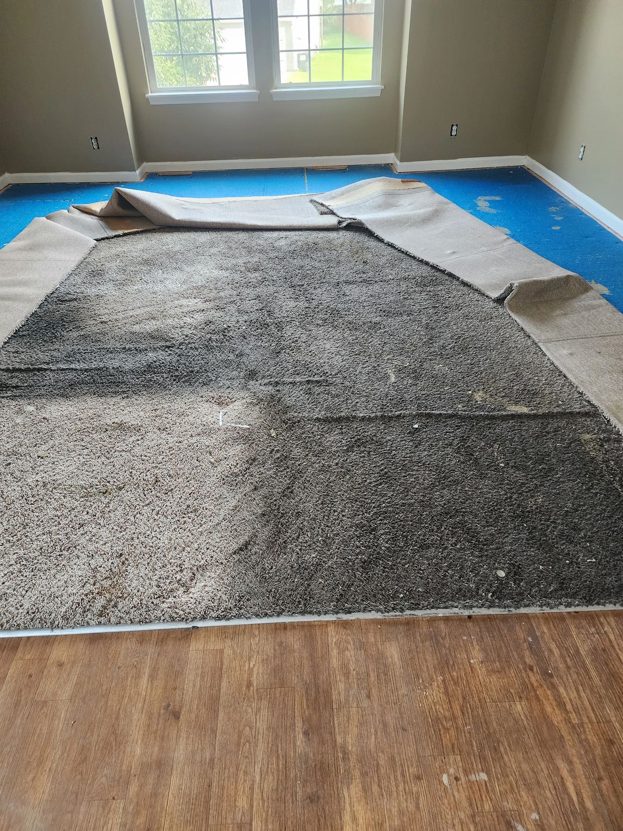 Carpet removal by Flooring It KC 