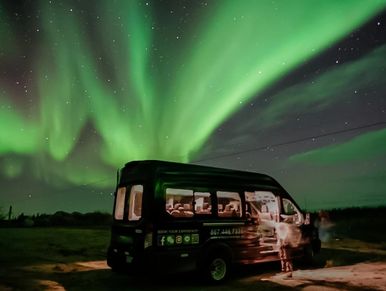 Arctic Tours Aurora Hunting In Yellowknife Northwest Territories Canada