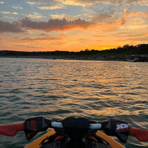 Canyon Lake Jet Ski Rental
Canyon Lake Vacation
Canyon Lake Sunset