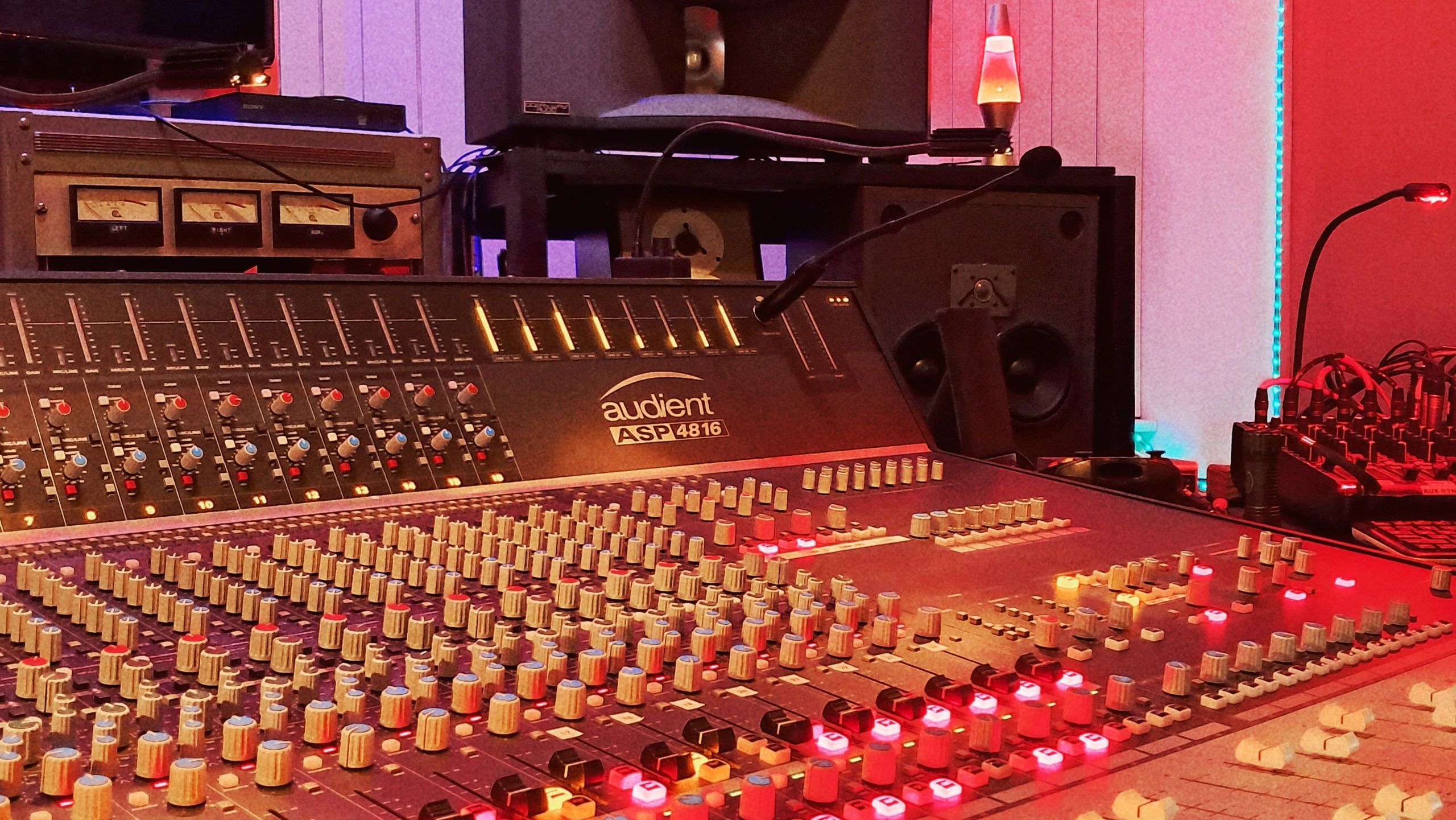 Recording studio interior for WAVS-Studio
