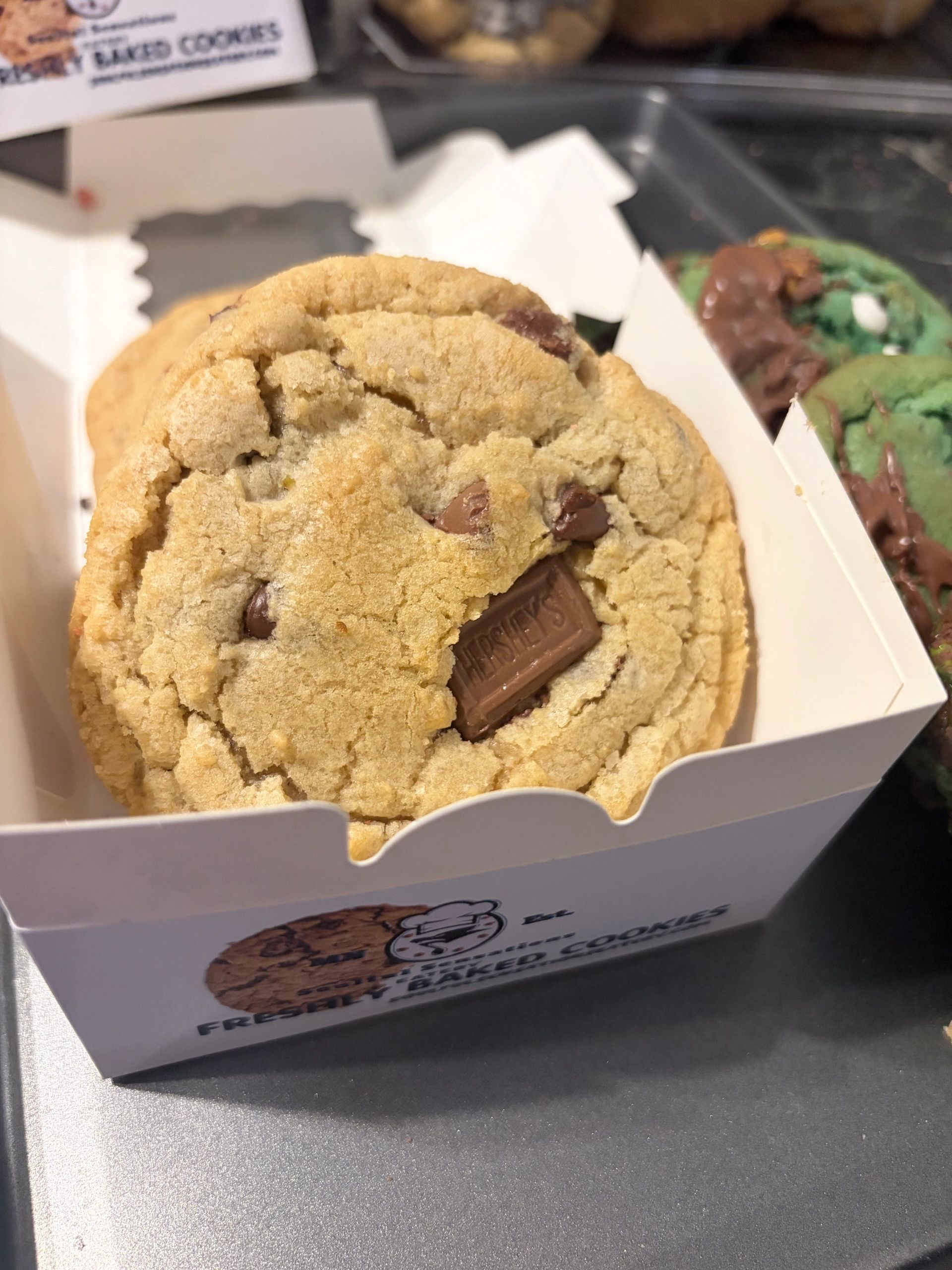 MN Chocolate Chip Cookie