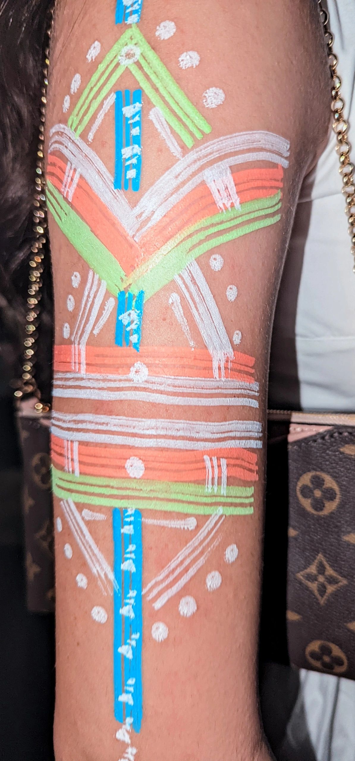 33. TRIBAL BODY ART, image size:1194x2560