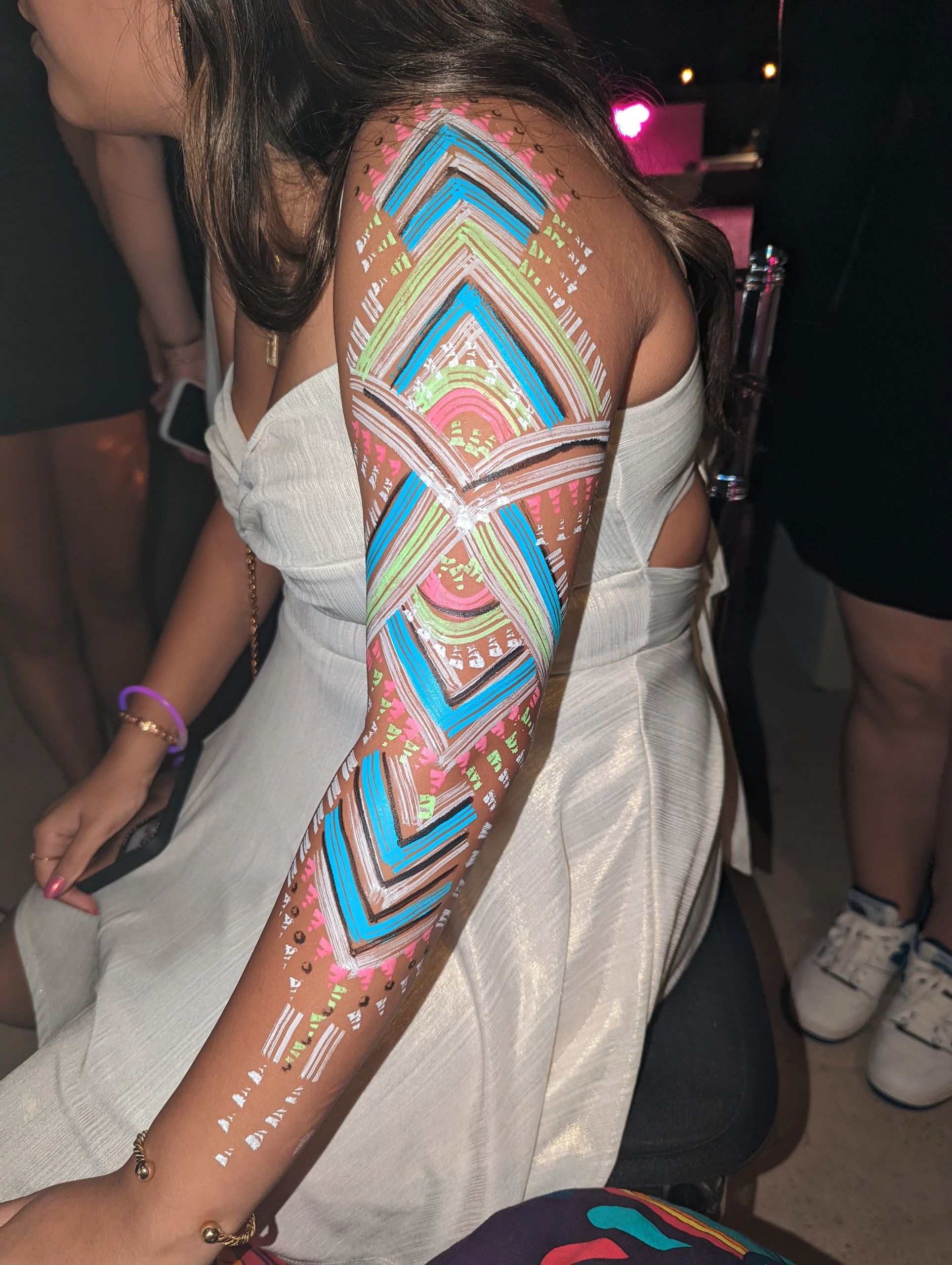 33. TRIBAL BODY ART, image size:1927x2560