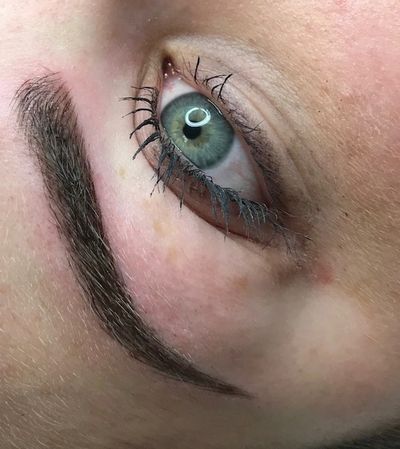 Combo Brows with Microblading