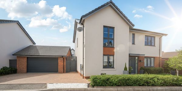 Hard Surfaces, Driveway & Render Cleaning