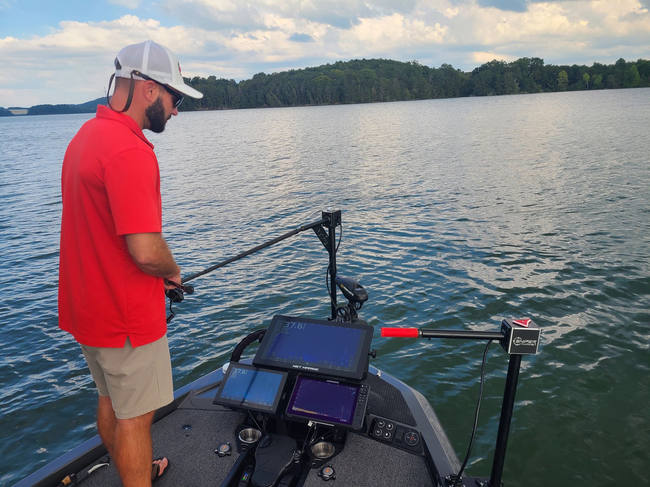 Fish Finder Mounts Livescope Pole Mount Setup on Boat 