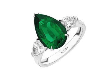 pear shaped emerald ring with diamonds