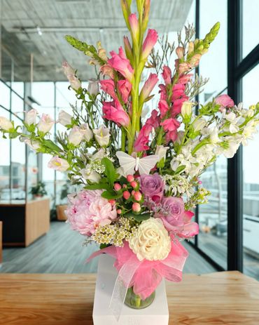 Fresh floral Arrangements,  Delivery in sisters Oregon and black butte ranch